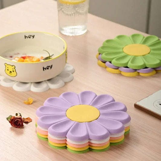 Silicone Heat Resistant Coaster & Pot Holder - Non-slip Kitchen Mat for Table Protection
